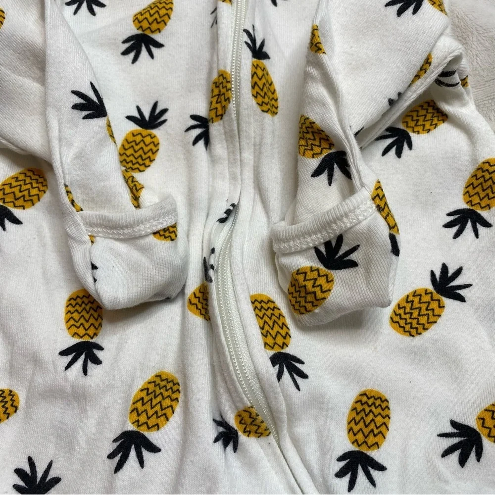 Old Navy Pineapple Print Baby Set